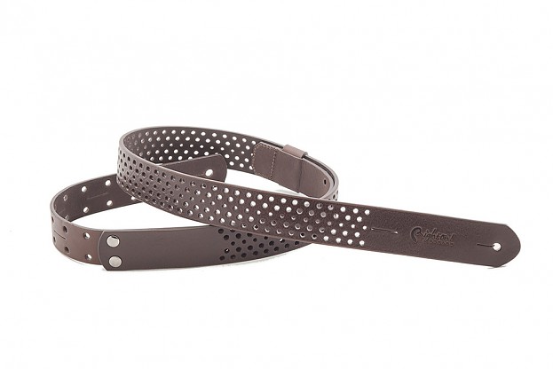 Haunts Brown leather strap, eco-friendly tanning, retro design, and durability.