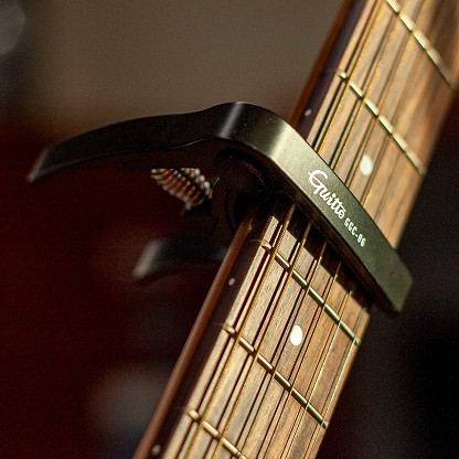 Cejilla para guitarra , Capo para guitarra