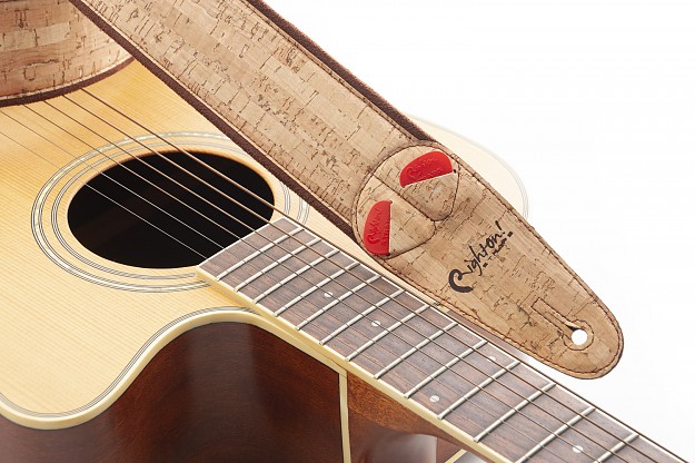 Cork Beige Guitar Strap, sustainable material and vegan design | RightOn! Straps1