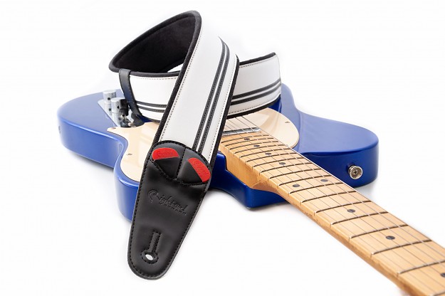 Race-60 B&W Guitar Strap | Classic Design and Great Comfort1