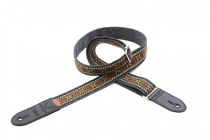 Model RIDER BROWN classic strap, folk style for guitar and bass, 4 cm wide, high quality.