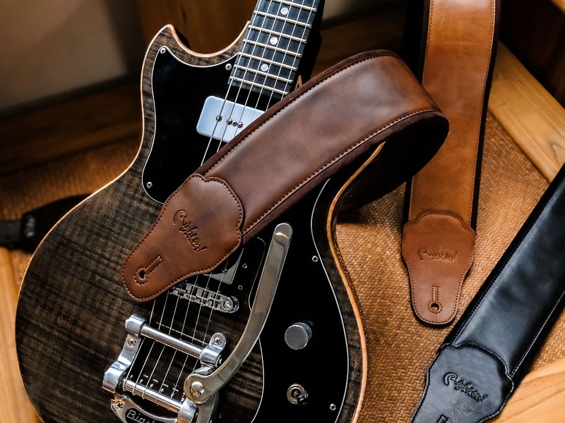 Guitar Straps: How to Choose the Best Option